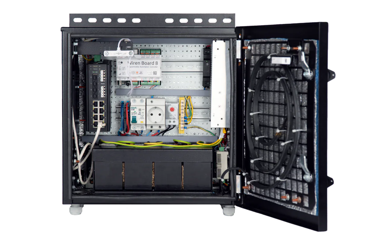 Оборудование NIKOMAX GL-SW-PRO-MG08-4XTH-2BP-MN-BOX